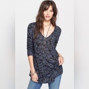 NWT Free People Long Sleeve Scrunched Sleeves Top